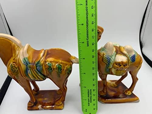 Древни китайски Порцеланови Фигурки на Камили и коне от Глазура Саньцай 1980-те години Танг